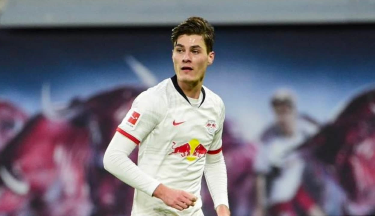 随着中国足 随着中国足